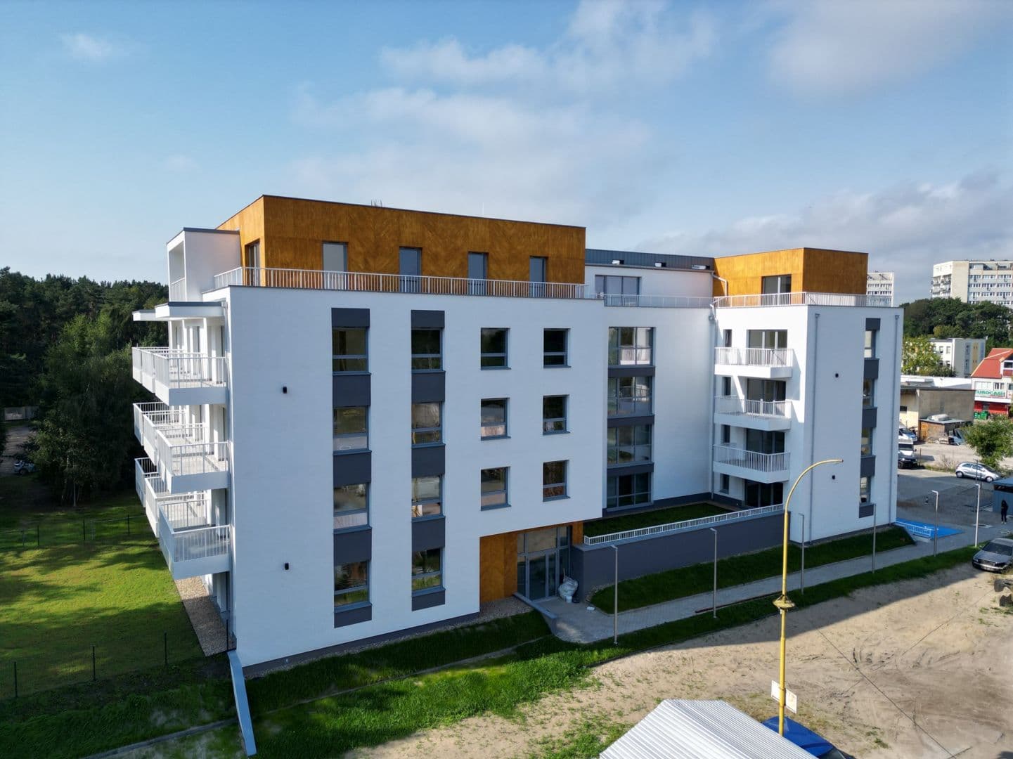 Odrowców 7C — zdjęcie 1