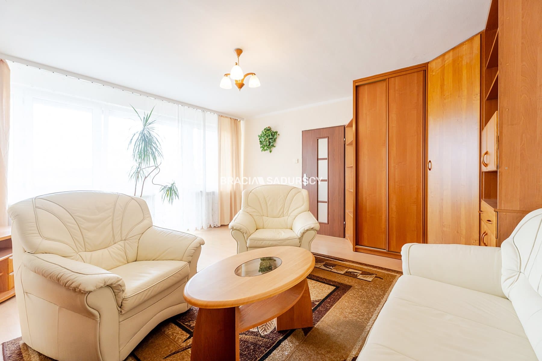 3 pok/ osobna kuchnia/ balkon- ul. stojałowskiego. — zdjęcie 1