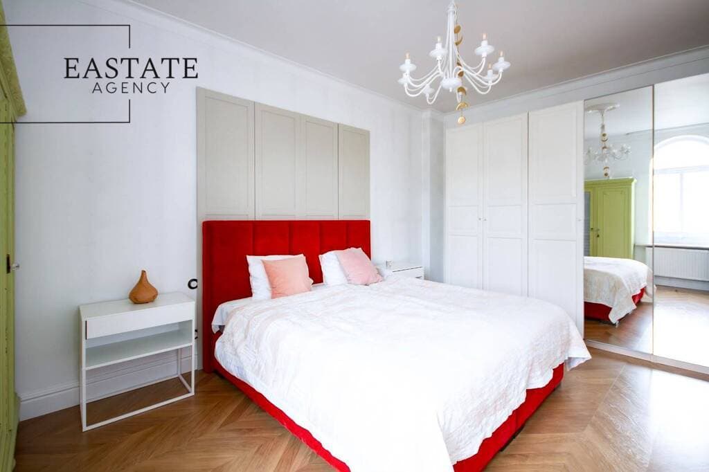 2-pokojowe mieszkanie 67 m² w zabytkowej kamienicy — zdjęcie 1