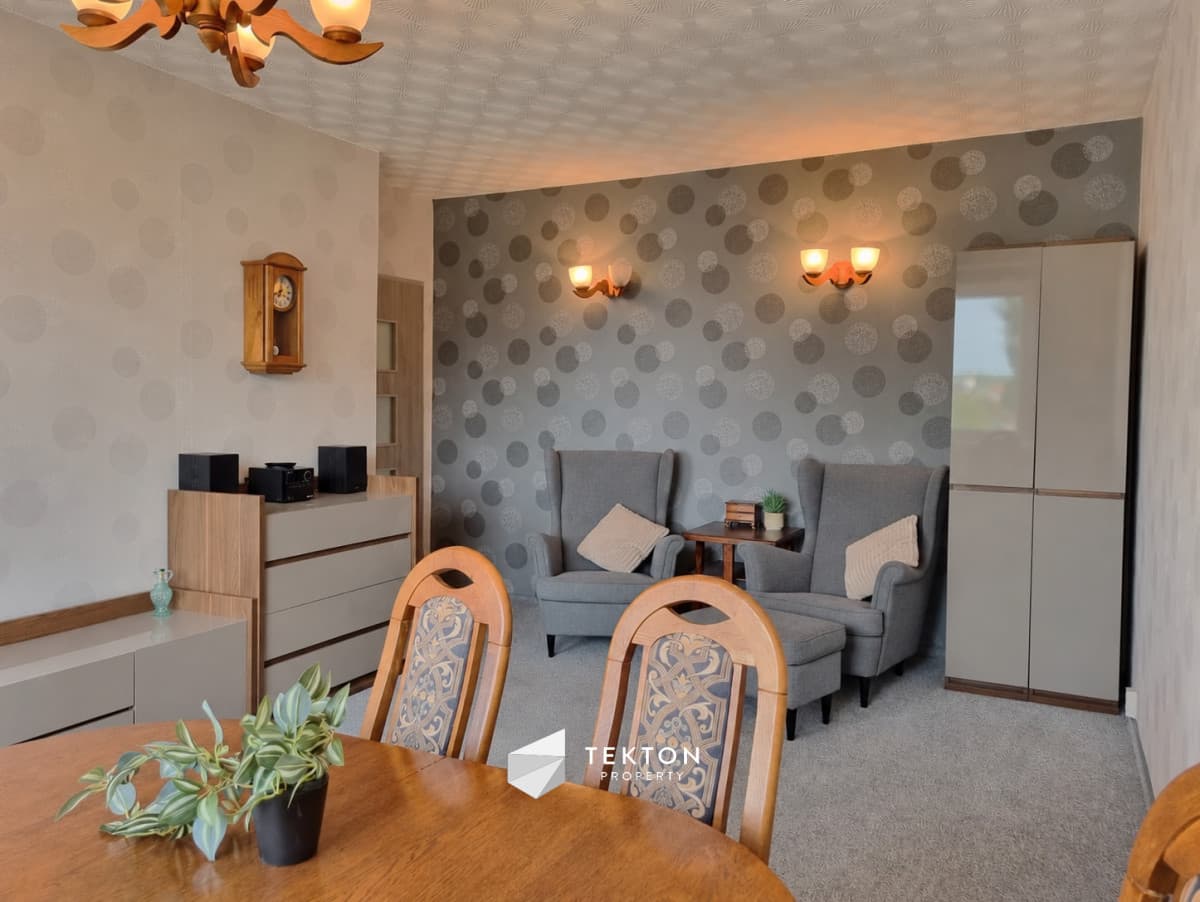 3-pokoje z oddzielną kuchnią, balkonem i piwnicą — zdjęcie 1